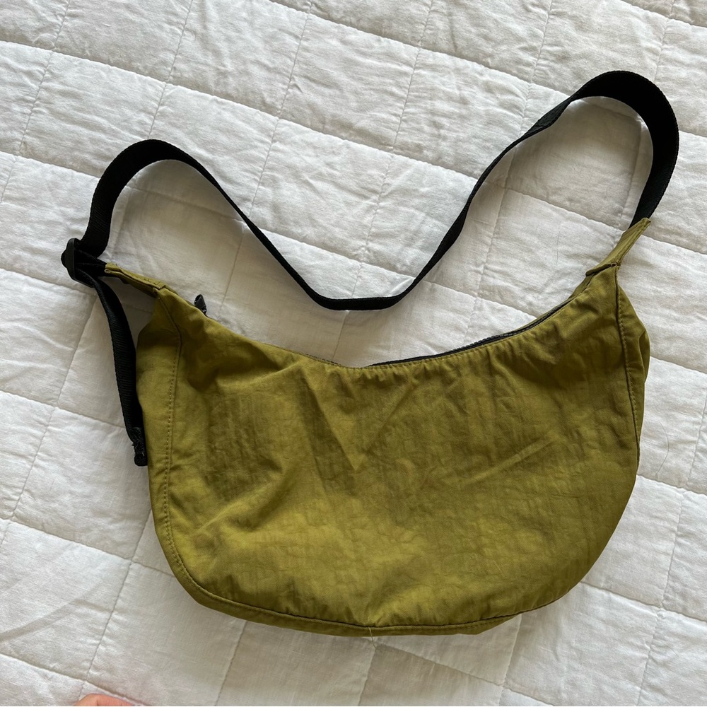 Discontinued MOSS medium crescent